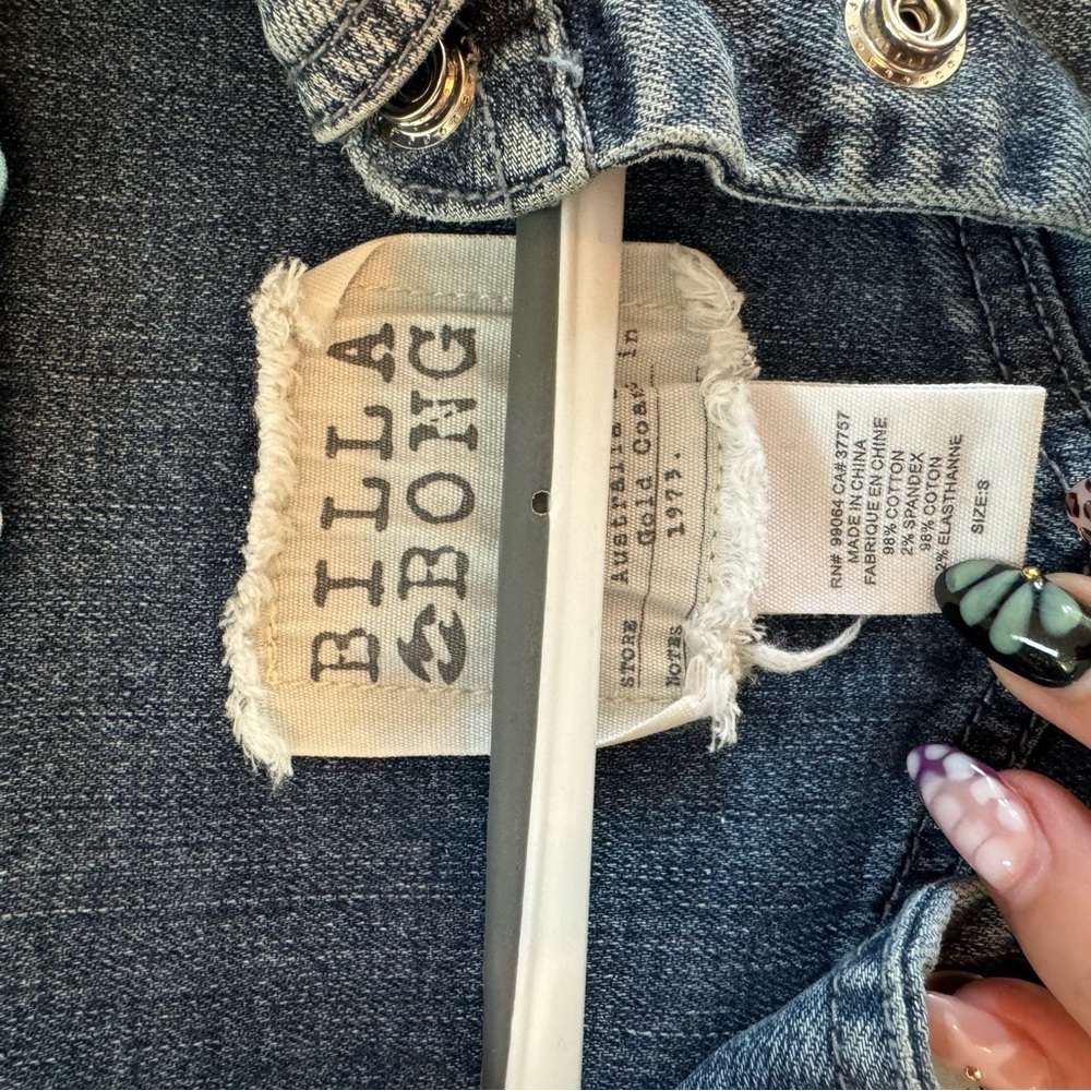 Billabong jean jacket! - Picture 2 of 3